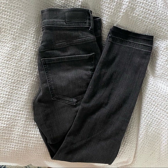 Express Cropped Black Jeans. BRAND NEW With Tags - Picture 3 of 6
